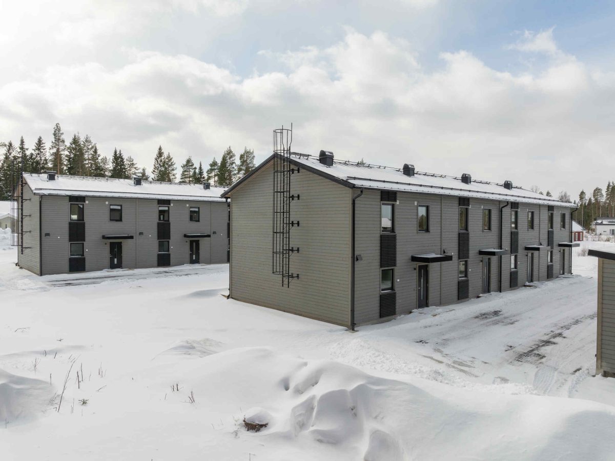 Prefabricerade radhus lagenheter blockhus byggsats husbyggsatser Jorntrahus Pro Projekt Radhusen i Falktrasket Jenkan Lambadan Webb 1